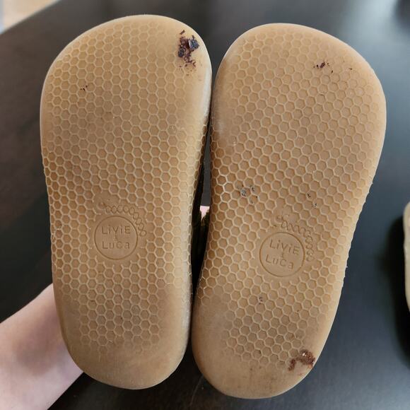 Livie & Luca Embossed Leather Mary Janes Size 7 - Picture 5 of 5